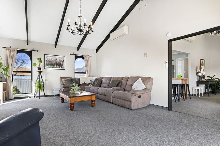 Photo of property in 10 Ruddenklau Lane, Bishopdale, Christchurch, 8053