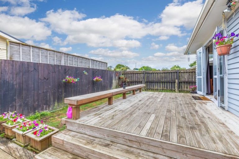Photo of property in 111a Clevedon Road, Papakura, 2110