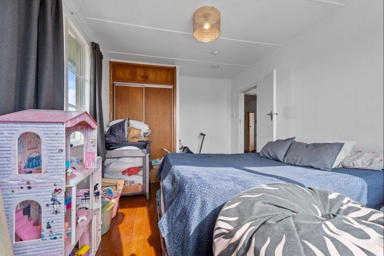 Photo of property in 132 Pioneer Road, Moturoa, New Plymouth, 4310