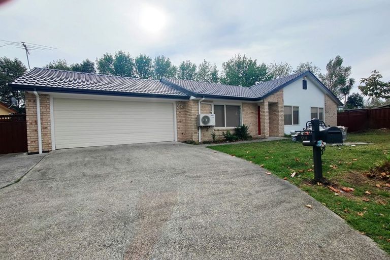 Photo of property in 94 Riverton Drive, Randwick Park, Auckland, 2105