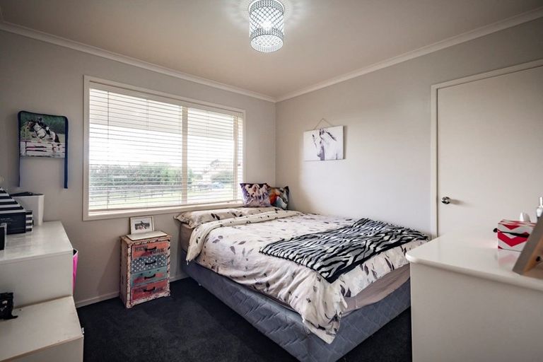 Photo of property in 2/101 Racecourse Road, Cambridge, 3493