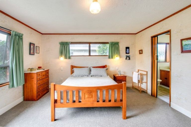 Photo of property in 39 Auckland Road, Greenmeadows, Napier, 4112