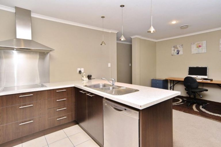Photo of property in 37 Rubicon Place, Hei Hei, Christchurch, 8042