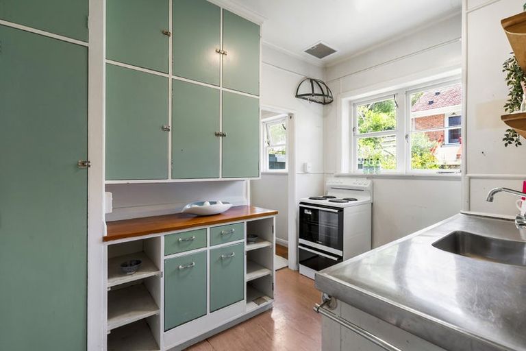 Photo of property in 9c Kerr Street, Devonport, Auckland, 0624