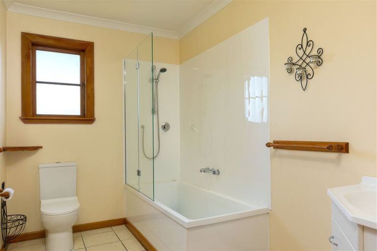 Photo of property in 65 Hampden Street, Picton, 7220