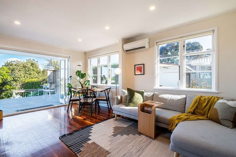Photo of property in 24 Waimana Avenue, Northcote Point, Auckland, 0627