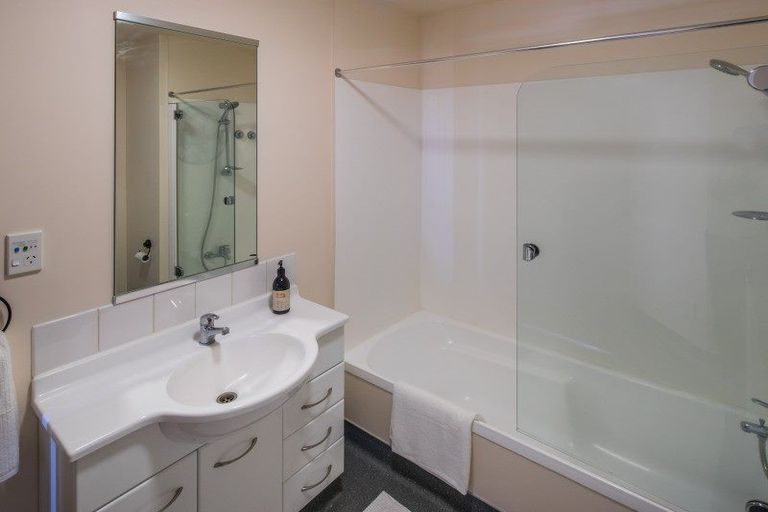 Photo of property in Luxford Villas, 307/72 Herald Street, Berhampore, Wellington, 6023