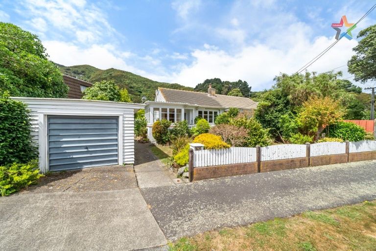 Photo of property in 21 Hayward Terrace, Waiwhetu, Lower Hutt, 5010