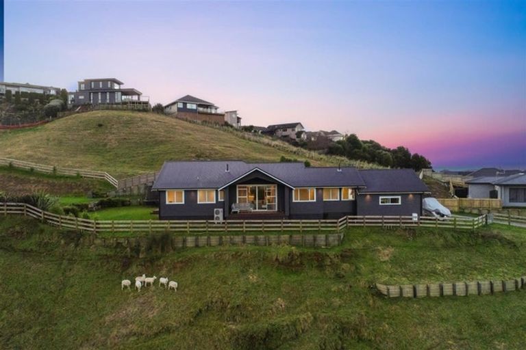 Photo of property in 43 Great West Road, Matipo Heights, Rotorua, 3015