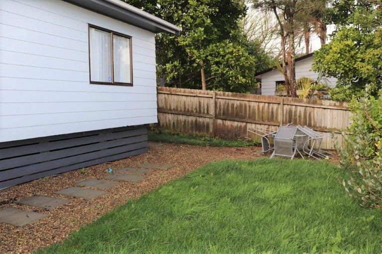 Photo of property in 2/54 Pooks Road, Ranui, Auckland, 0612