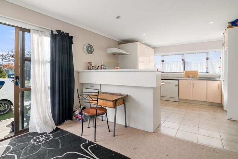 Photo of property in 6 Rinaha Place, Koutu, Rotorua, 3010