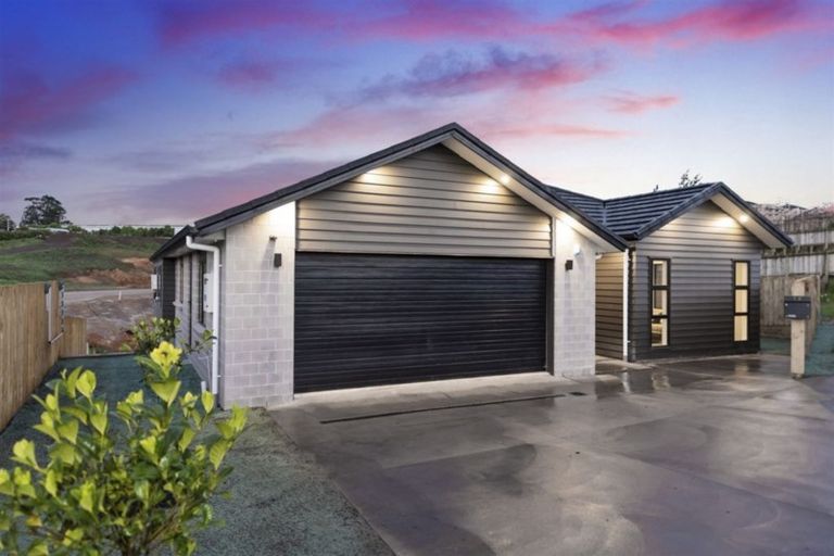 Photo of property in 15 Waikaka Place, Rototuna North, Hamilton, 3210