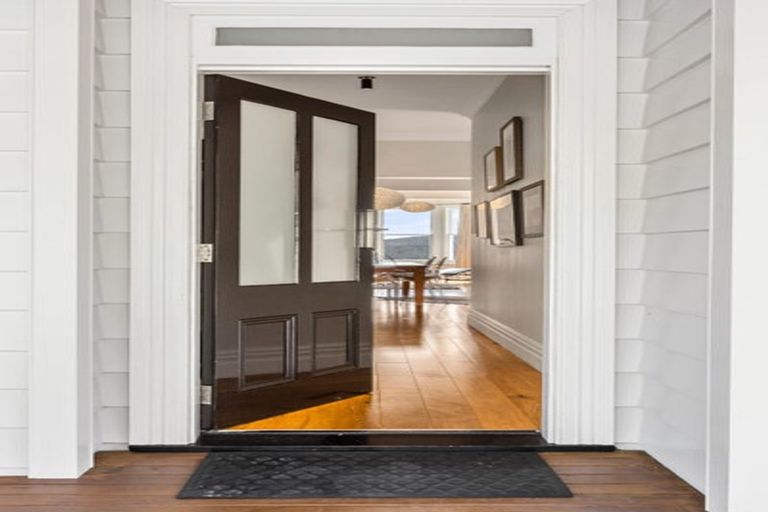 Photo of property in 340 Paremoremo Road, Paremoremo, Auckland, 0632