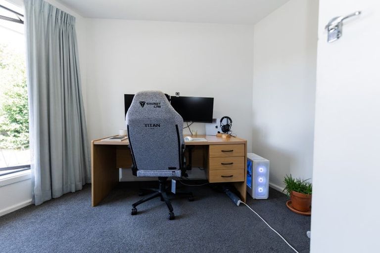 Photo of property in 6 Gladson Avenue, Sockburn, Christchurch, 8042