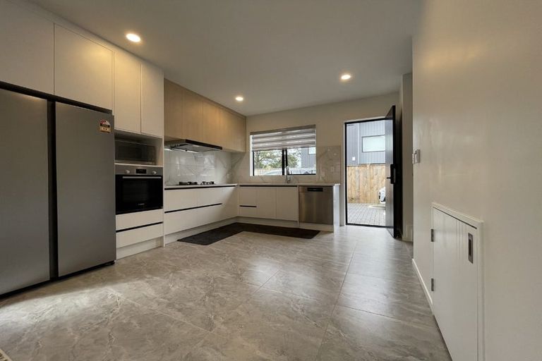 Photo of property in 8d Blyton Lane, Pakuranga Heights, Auckland, 2010