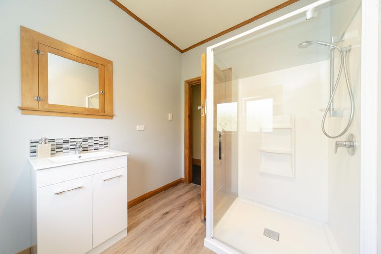 Photo of property in 20 Perrin Place, Kelvin Grove, Palmerston North, 4414