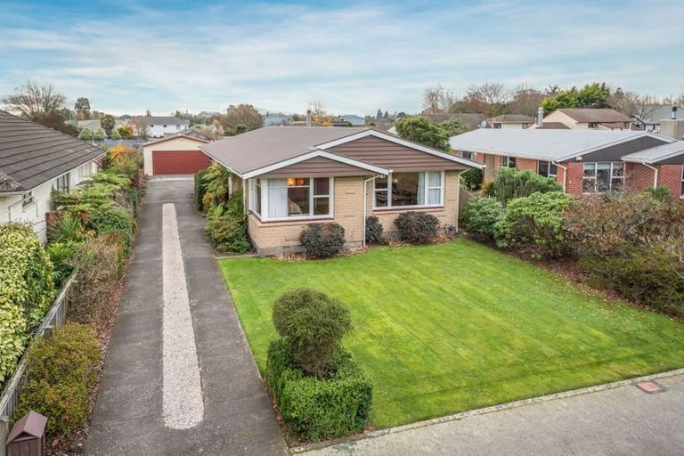 Photo of property in 19 Lochee Road, Upper Riccarton, Christchurch, 8041