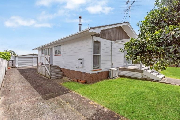 Photo of property in 22 Rowandale Avenue, Manurewa, Auckland, 2102
