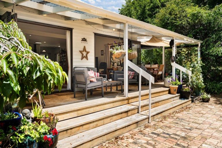 Photo of property in 23 Wharf Road, Clarks Beach, Pukekohe, 2679