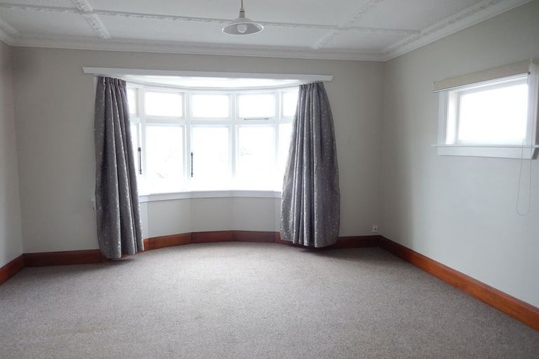 Photo of property in 20 Queens Drive, Kilbirnie, Wellington, 6022