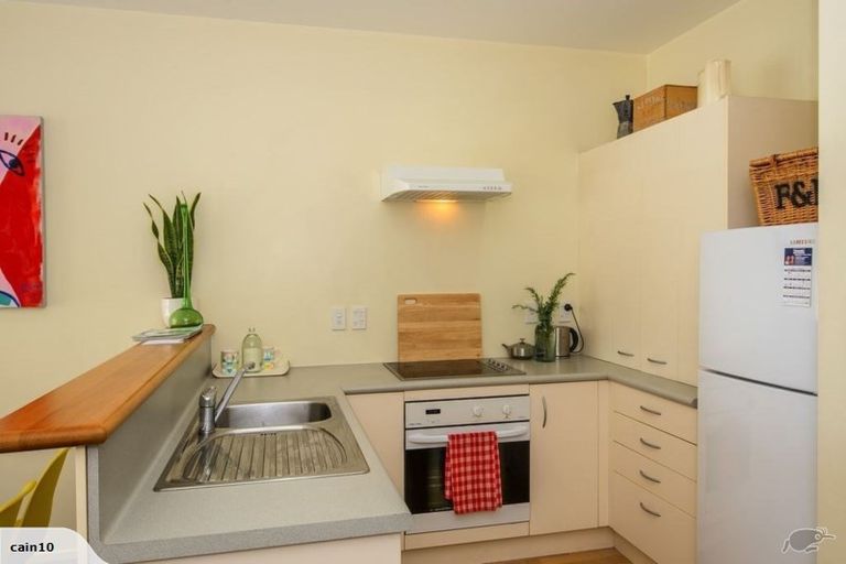 Photo of property in Stadium Garden Flats, 406/107 Thorndon Quay, Pipitea, Wellington, 6011