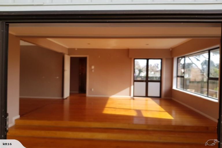 Photo of property in 37 Graeme Avenue, Mangere East, Auckland, 2024