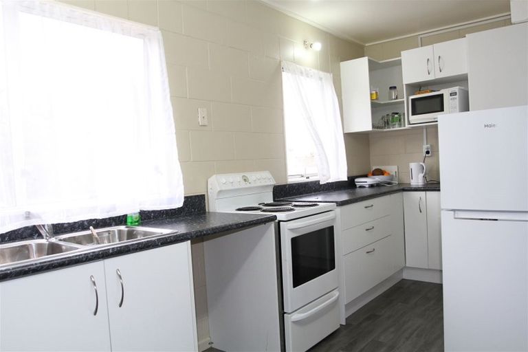 Photo of property in 1/41 Koromiko Street, New Lynn, Auckland, 0600