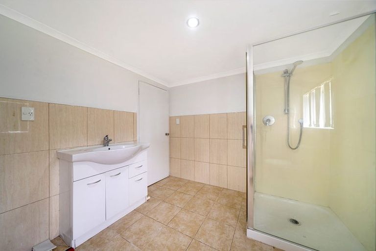 Photo of property in 41 Royal Road, Massey, Auckland, 0614