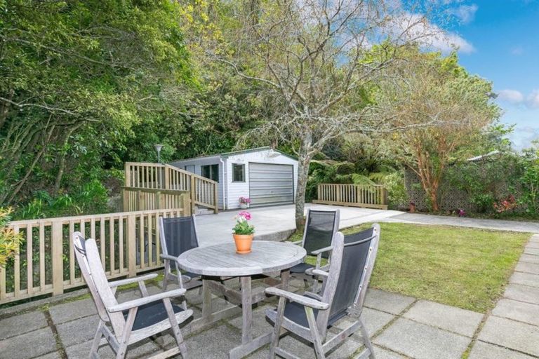 Photo of property in 3 Ranelagh Terrace, Karori, Wellington, 6012