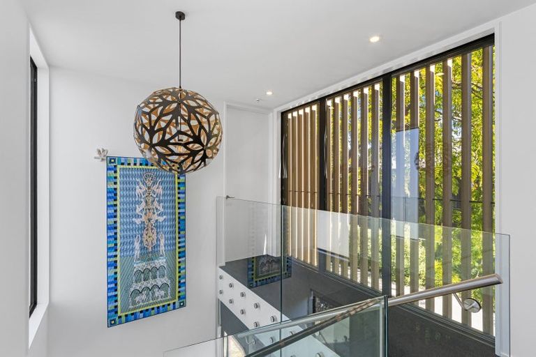 Photo of property in 74 Merivale Lane, Merivale, Christchurch, 8014