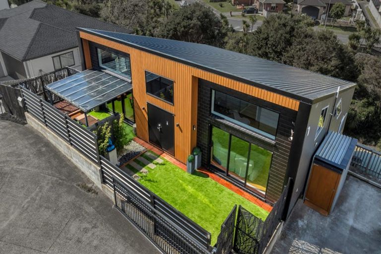 Photo of property in 6 Mara Waina Place, Swanson, Auckland, 0614