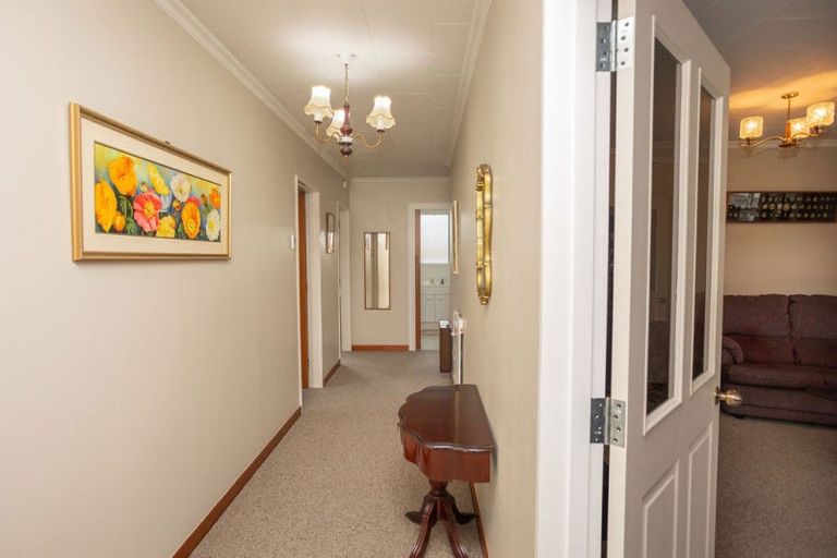 Photo of property in 22 Miller Street, Dannevirke, 4930