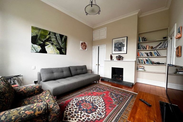 Photo of property in 25 Shoal Bay Road, Devonport, Auckland, 0624