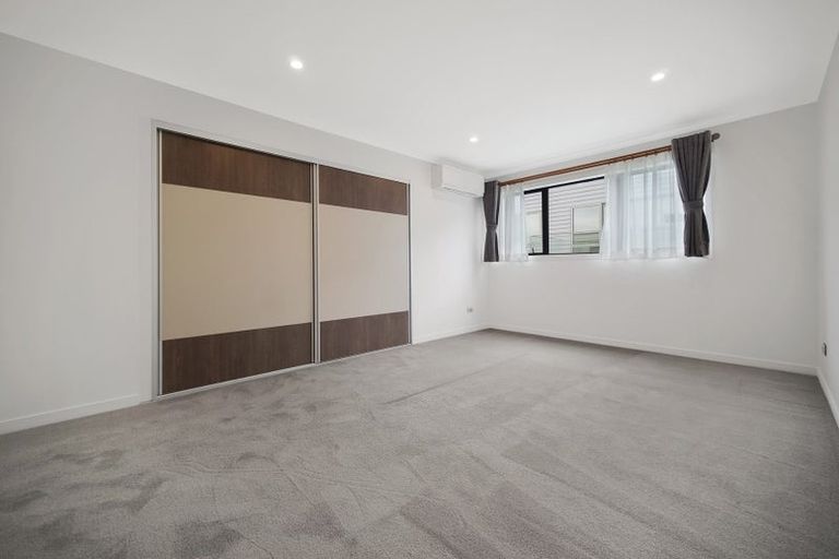 Photo of property in 5 Awakirihi Close, Shamrock Park, Auckland, 2016