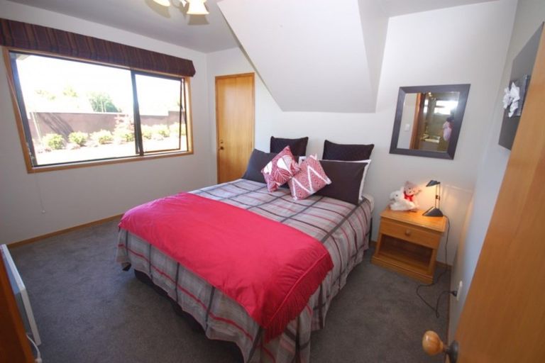 Photo of property in 1/11 Krissell Place, Acacia Bay, Taupo, 3330
