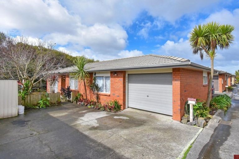 Photo of property in 104 Crawford Avenue, Mangere Bridge, Auckland, 2022