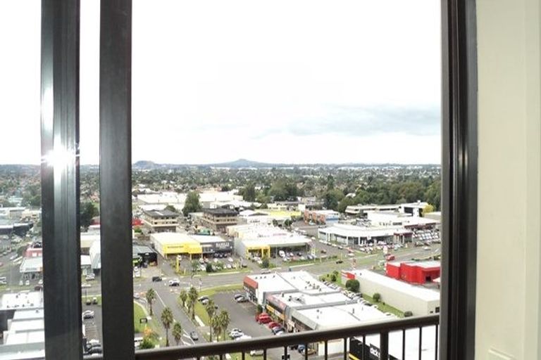 Photo of property in The Rennaissance, 15e/18 Ronwood Avenue, Manukau, Auckland, 2104