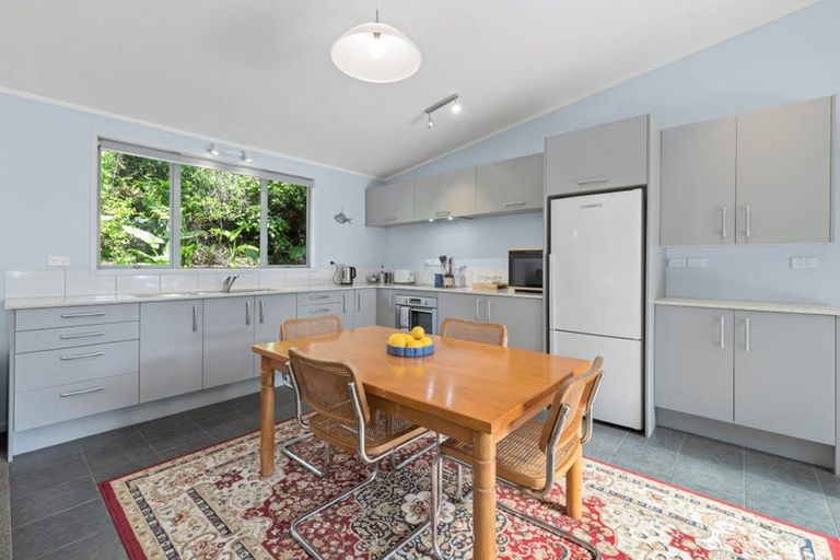 Photo of property in 105 Bays Road, Orere Point, 2585