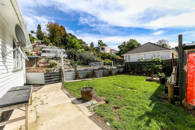 Photo of property in 35 Glenpark Avenue, Frankleigh Park, New Plymouth, 4310