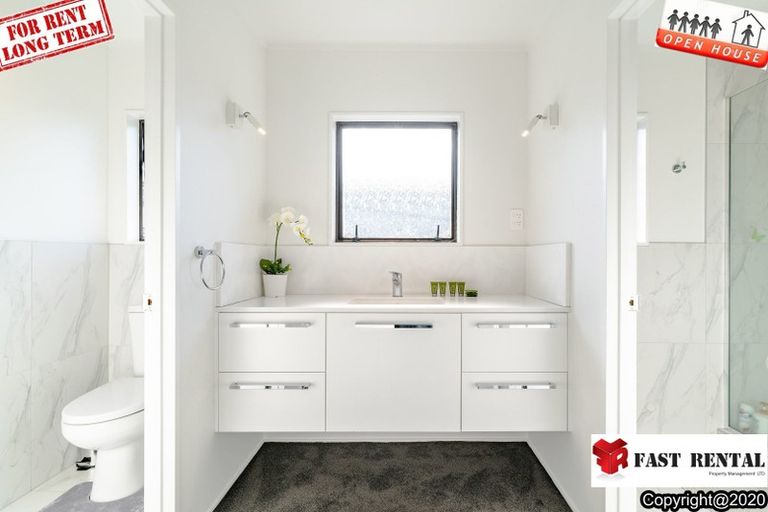 Photo of property in 1/211 Onewa Road, Birkenhead, Auckland, 0626