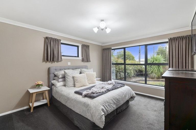 Photo of property in 14 Quinn Road, Levin, 5510