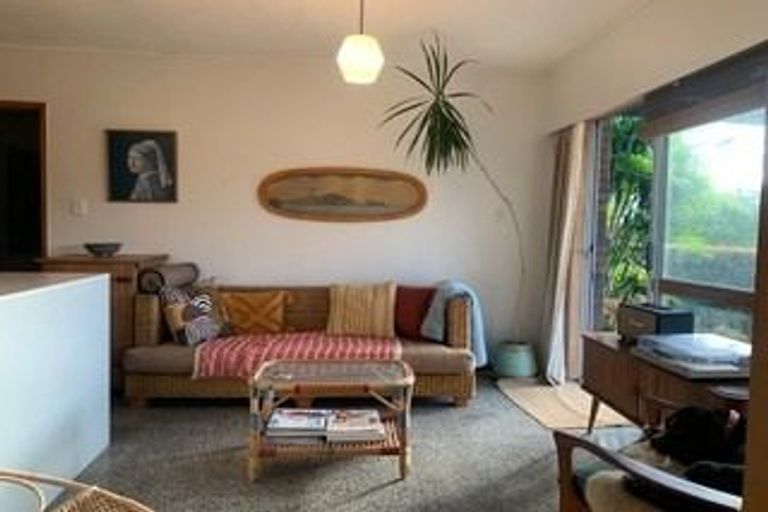 Photo of property in 8 Mountain Road, Morningside, Whangarei, 0110