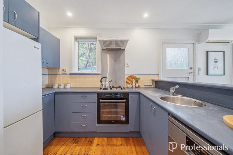Photo of property in 77 Maungaraki Road, Korokoro, Lower Hutt, 5012