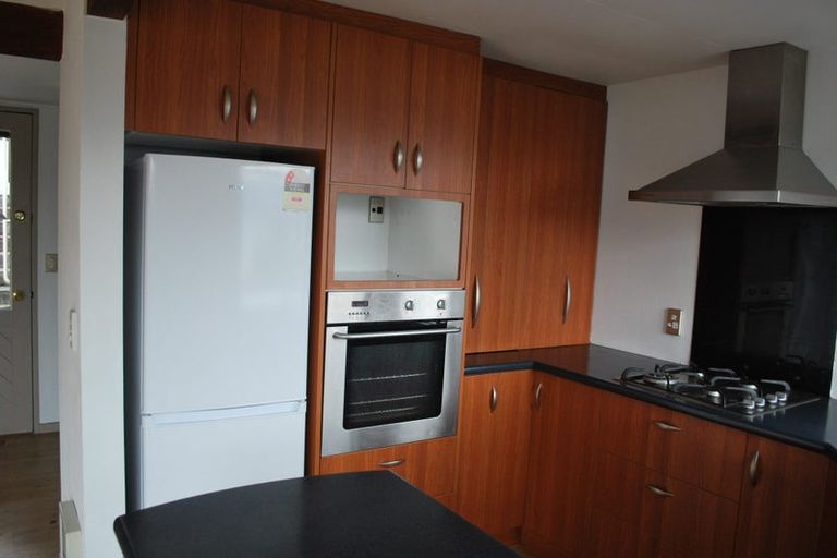 Photo of property in 28 Mckerrow Place, Sunshine Bay, Queenstown, 9300