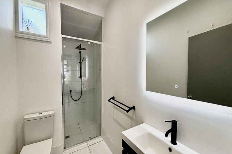 Photo of property in 129 Daniell Street, Newtown, Wellington, 6021