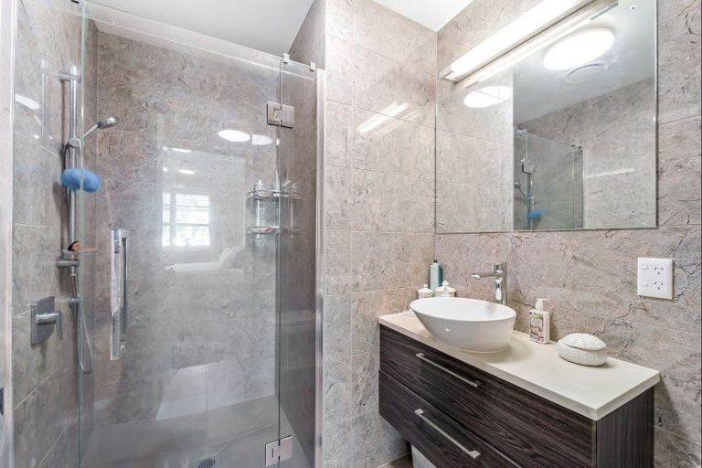 Photo of property in 106 Rewa Rewa Lane, Orewa, 0931