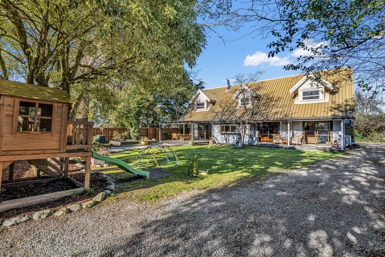 Photo of property in 6 Avoca Place, Darfield, 7510
