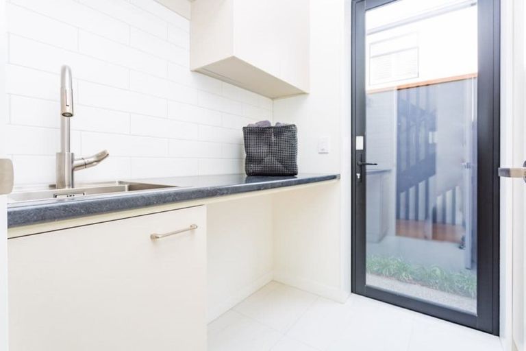 Photo of property in 80c Clyde Road, Ilam, Christchurch, 8041