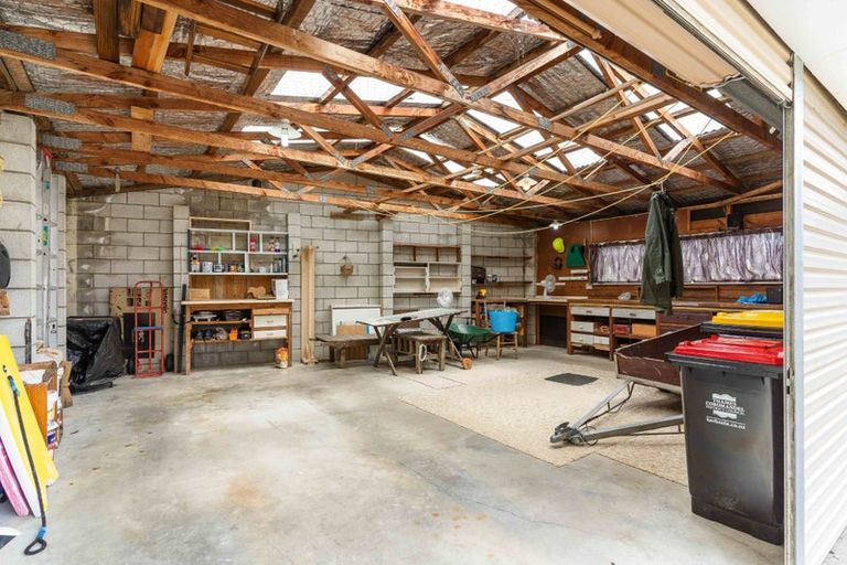 Photo of property in 419 Linton Crescent, Whangamata, 3620