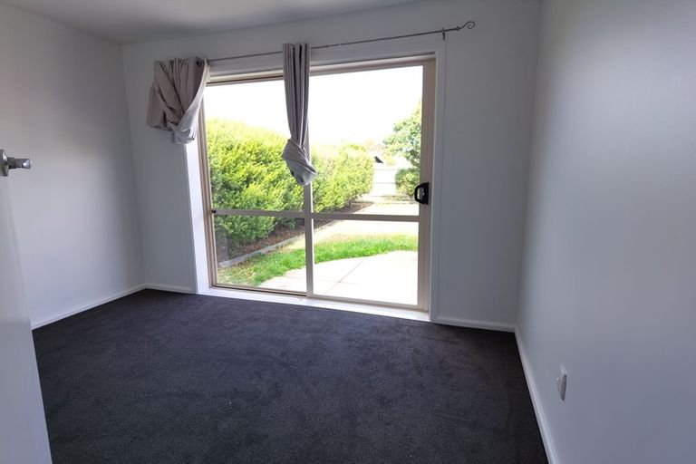 Photo of property in 3 Glenora Place, Hornby, Christchurch, 8042